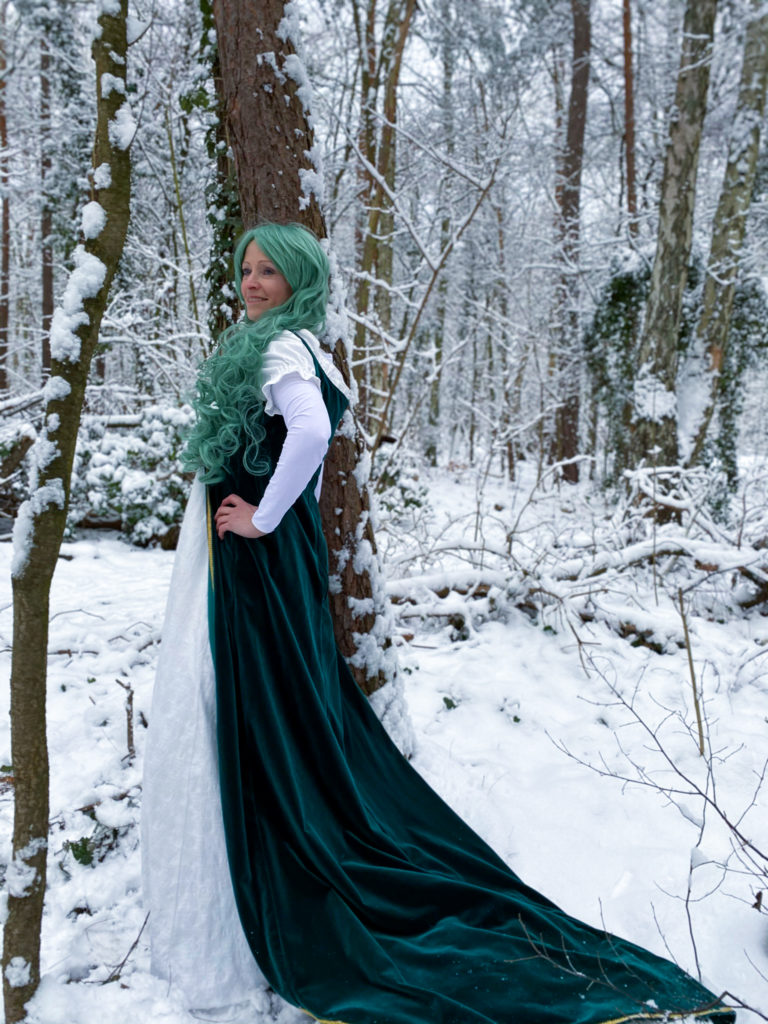 Forest Fairy im Empirekleid