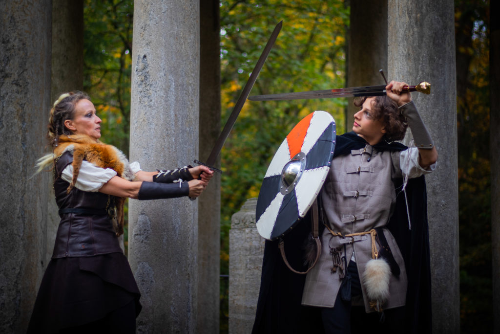 Vikings, Shieldmaiden, Schildmaid, Wikinger, Fotoshooting Südwestfriedhof Stahnsdorf